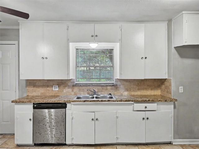 1223 Shawnee Street, Houston, TX 77034