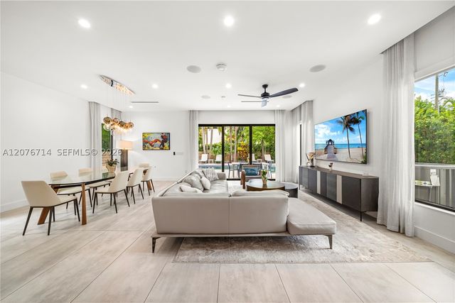 1629 NE 4th Pl, Fort Lauderdale, FL 33301