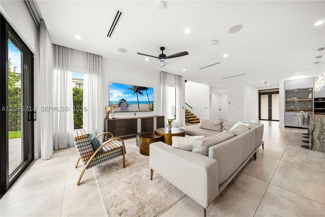 1629 NE 4th Pl, Fort Lauderdale, FL 33301