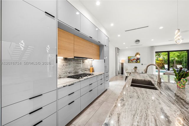 1629 NE 4th Pl, Fort Lauderdale, FL 33301