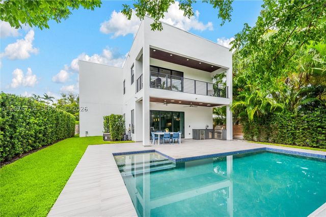 1629 NE 4th Pl, Fort Lauderdale, FL 33301