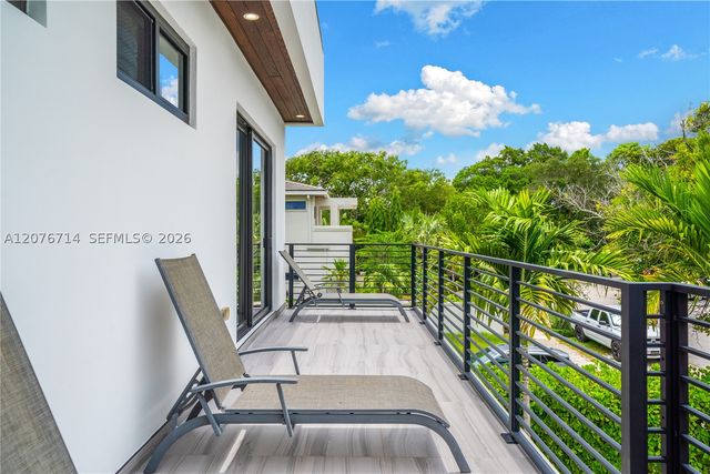 1629 NE 4th Pl, Fort Lauderdale, FL 33301
