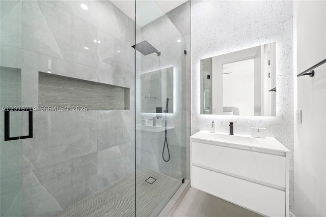 1629 NE 4th Pl, Fort Lauderdale, FL 33301