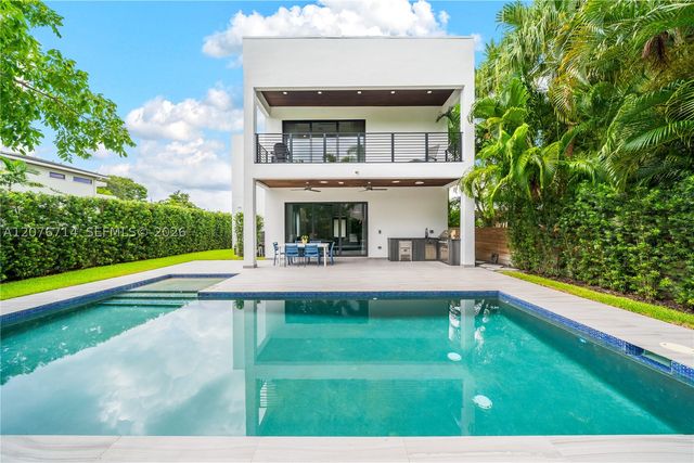 1629 NE 4th Pl, Fort Lauderdale, FL 33301