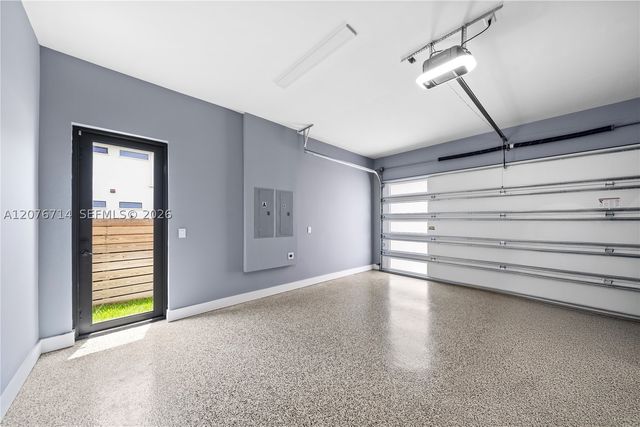 1629 NE 4th Pl, Fort Lauderdale, FL 33301