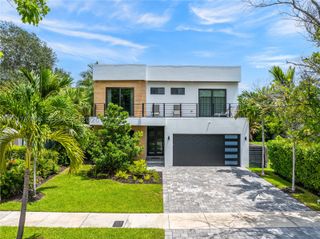 1629 NE 4th Pl, Fort Lauderdale, FL 33301