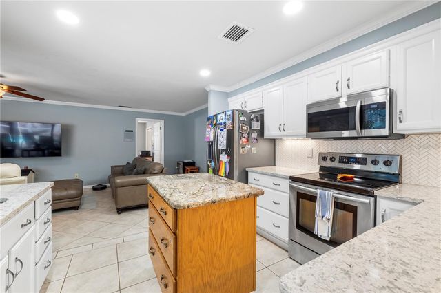 2215 BUENA VISTA DRIVE, Clearwater, FL 33764
