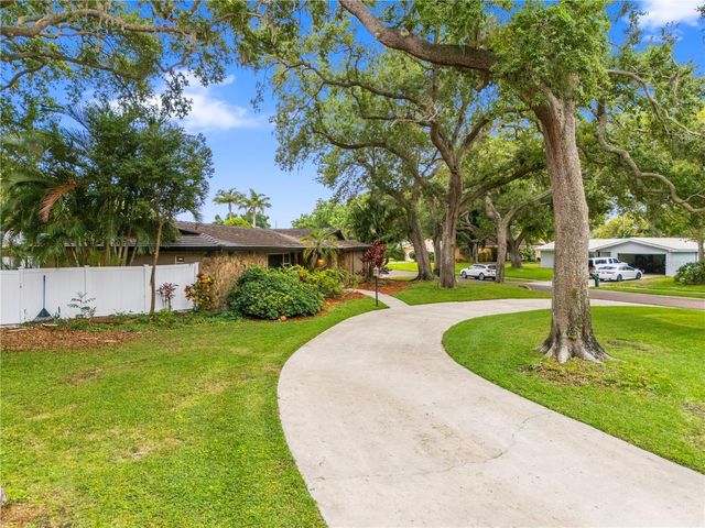 2215 BUENA VISTA DRIVE, Clearwater, FL 33764