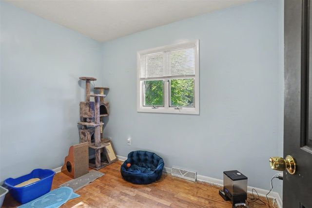 1300 Crescent Street, Greenville, MI 48838