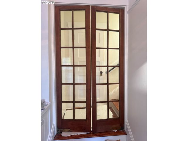 1105 WASHINGTON St, Oregon City, OR 97045