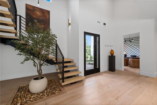 2650 ROSWELL Road, Marietta, GA 30062