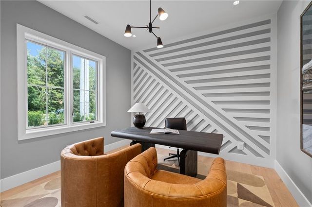 2650 ROSWELL Road, Marietta, GA 30062