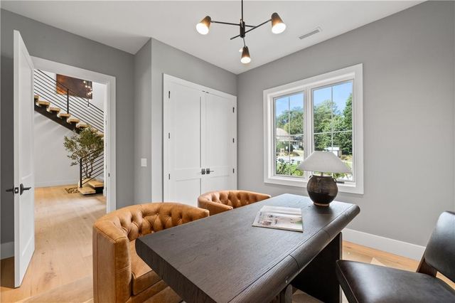 2650 ROSWELL Road, Marietta, GA 30062