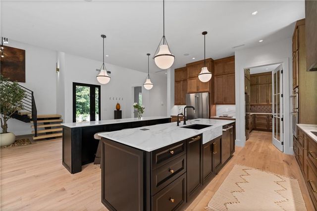 2650 ROSWELL Road, Marietta, GA 30062