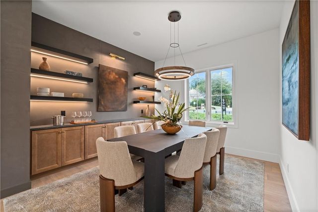 2650 ROSWELL Road, Marietta, GA 30062