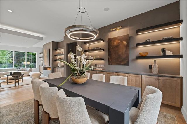 2650 ROSWELL Road, Marietta, GA 30062