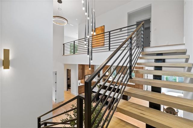 2650 ROSWELL Road, Marietta, GA 30062