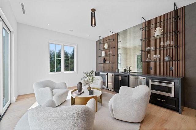 2650 ROSWELL Road, Marietta, GA 30062