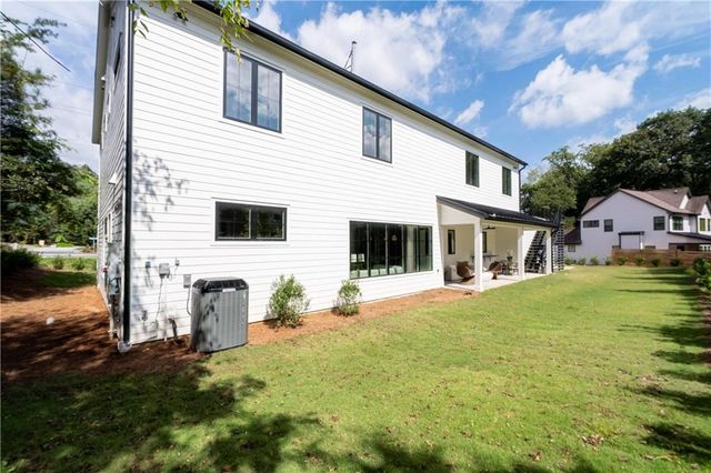 2650 ROSWELL Road, Marietta, GA 30062