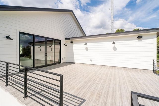 2650 ROSWELL Road, Marietta, GA 30062