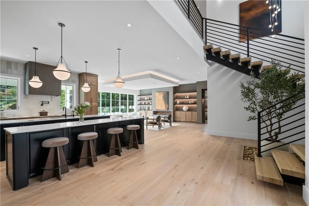 2650 ROSWELL Road, Marietta, GA 30062