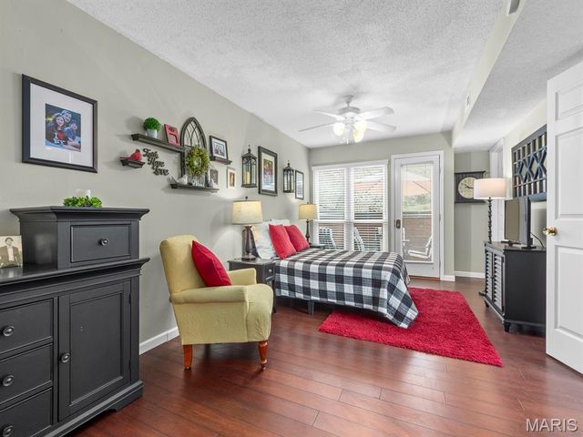 2000 Trailcrest Lane 2, Kirkwood, MO 63122