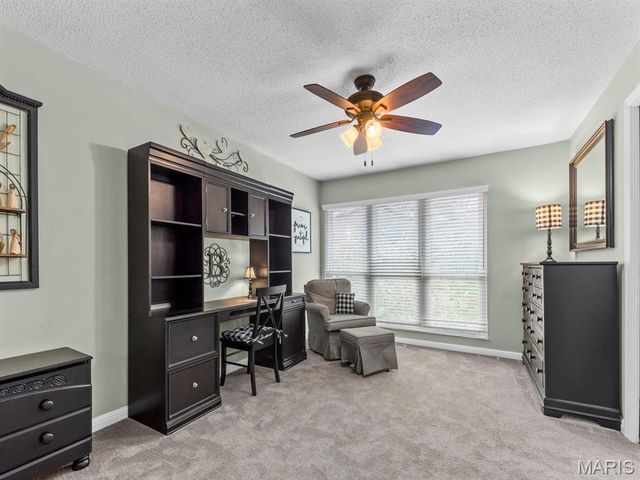 2000 Trailcrest Lane 2, Kirkwood, MO 63122