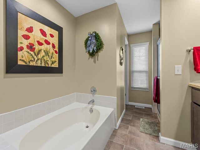 2000 Trailcrest Lane 2, Kirkwood, MO 63122