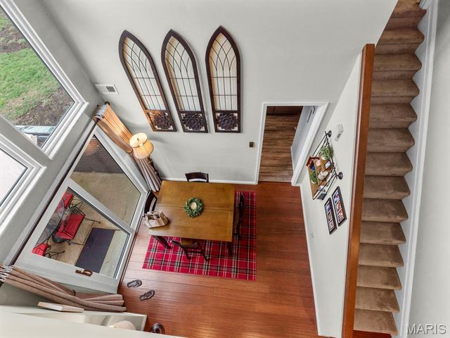 2000 Trailcrest Lane 2, Kirkwood, MO 63122