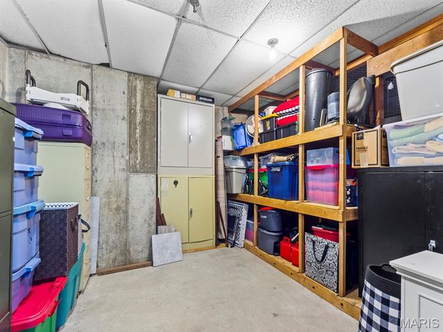 2000 Trailcrest Lane 2, Kirkwood, MO 63122