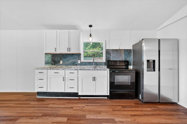 5469 Lake Granbury Trail, Granbury, TX 76048