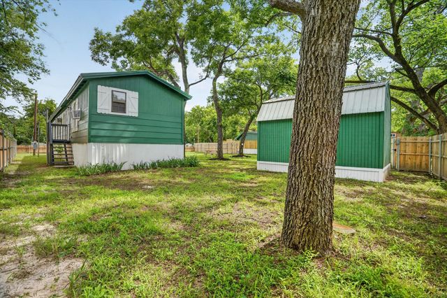 5469 Lake Granbury Trail, Granbury, TX 76048