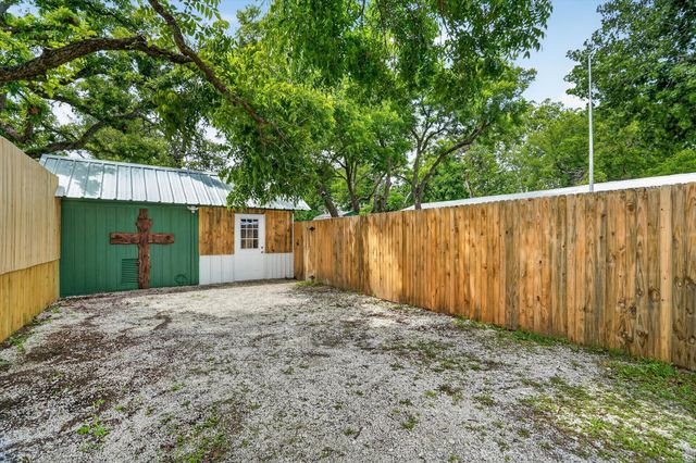 5469 Lake Granbury Trail, Granbury, TX 76048