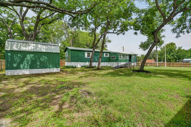 5469 Lake Granbury Trail, Granbury, TX 76048