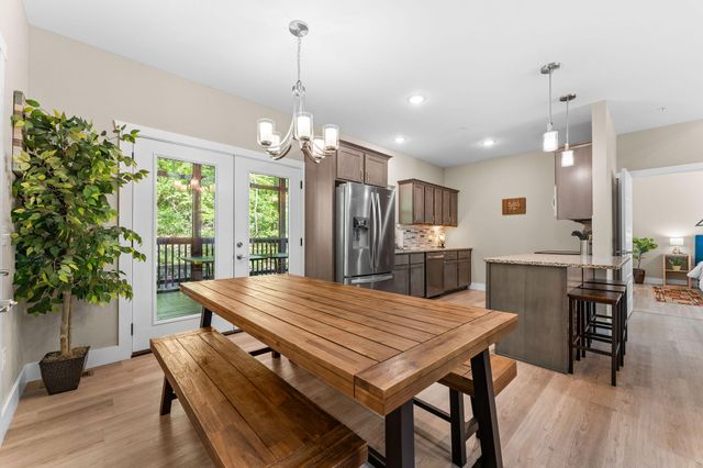 101 Willow Oak Lane Lane, Branson, MO 65616