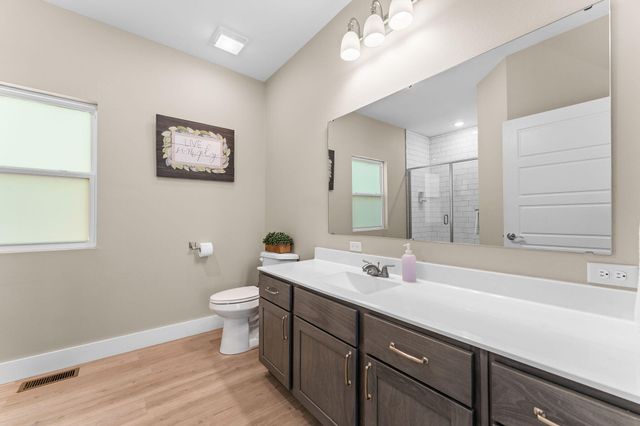101 Willow Oak Lane Lane, Branson, MO 65616