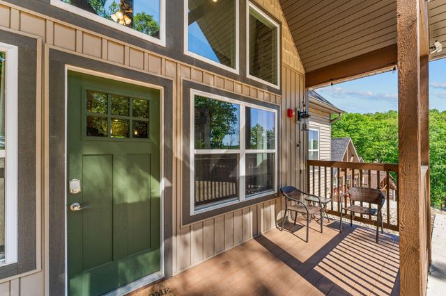 101 Willow Oak Lane Lane, Branson, MO 65616