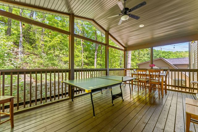 101 Willow Oak Lane Lane, Branson, MO 65616