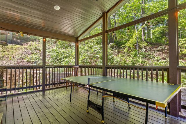 101 Willow Oak Lane Lane, Branson, MO 65616