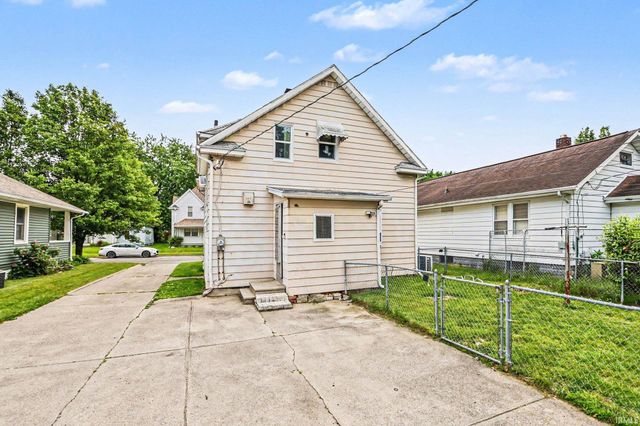 1013 S 34th Street, South Bend, IN 46615