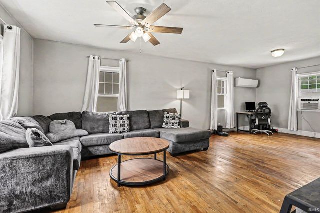 1013 S 34th Street, South Bend, IN 46615