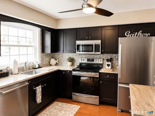 18 Founders Village 18, Clinton, CT 06413