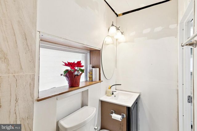 305 CEDAR RIDGE DR, Oxon Hill, MD 20745