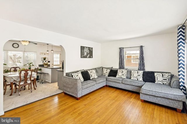 305 CEDAR RIDGE DR, Oxon Hill, MD 20745