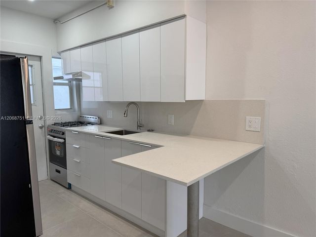 300 74th Street 2, Miami Beach, FL 33141