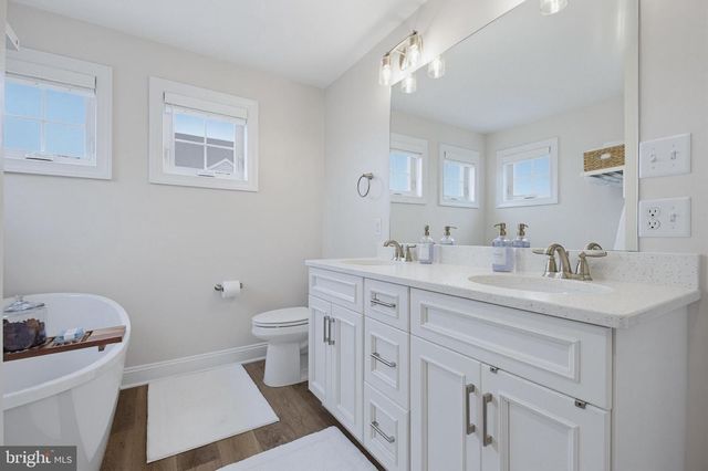 719 OXFORD DR, York, PA 17406
