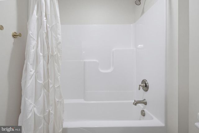 719 OXFORD DR, York, PA 17406