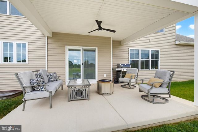 719 OXFORD DR, York, PA 17406