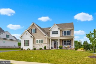 719 OXFORD DR, York, PA 17406
