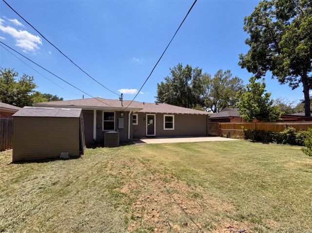 2415 Barnes Bridge Road, Dallas, TX 75228